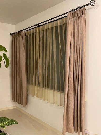 Happy Day Curtain ハッピーデーカーテン　高級オーダーカーテン　レース　腰高窓用　ベージュ　ドレーププリーツ加工　両開き　 slide_file.jpg