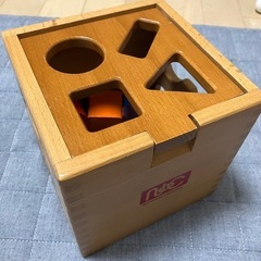 ドロップインザボックス　型はめパズル