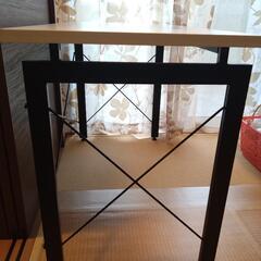 テーブル　机の画像