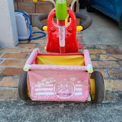 アンパンマン三輪車の画像
