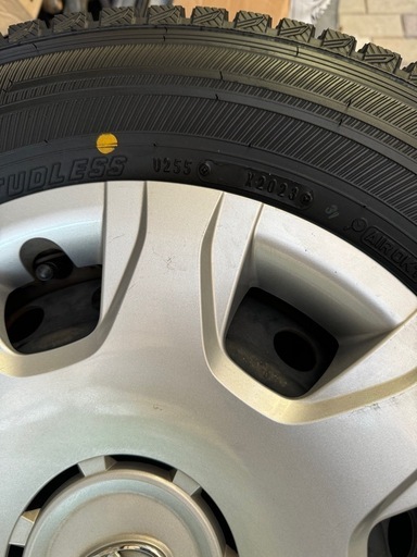 ハイエース　スタッドレスタイヤ　グッドイヤー