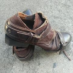 【レザーシューズ】の画像