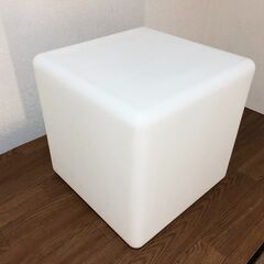 LEDキューブチェア　防水・装飾・電飾RGB間接照明　イルミネーション椅子Curacion　ライトニングキューブ　光る家具シリーズの画像