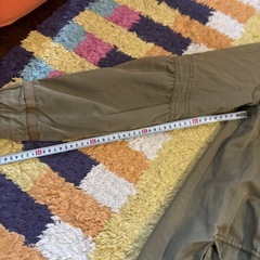 中古  ZARA  フードジャッケット カーキ  Mサイズの画像