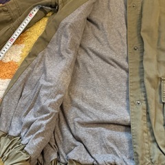 中古  ZARA  フードジャッケット カーキ  Mサイズの画像