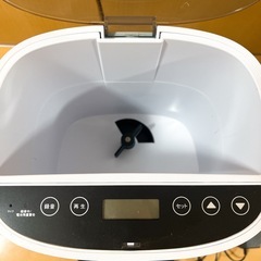 【無料で差し上げます】自動給餌器　ペット　自動餌やり機　うちのこエレクトリック / カリカリマシーン仕様の画像