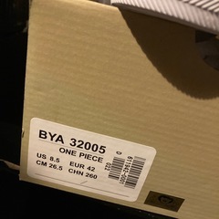 新品　ワンピースのスリッポン　26.5cmの画像