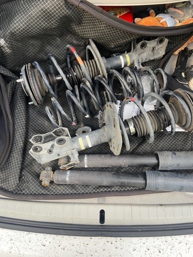 30プリウス純正サス