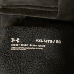 UNDER ARMOUR パーカー160の画像