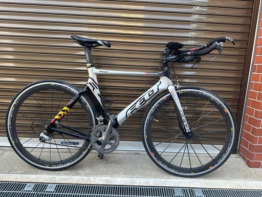 FELT B12 TTバイク完成車