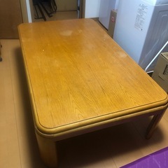 大きめなこたつの画像