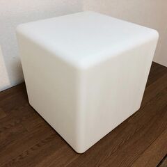 LEDキューブチェア　防水・装飾・電飾RGB間接照明　イルミネーション椅子Curacion　フラッシュキューブ　光る家具シリーズの画像
