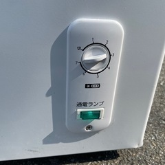 ■A-1 中古品 ナフコ エスケイジャパン 冷凍ストッカー NF-AF95DU 95L 2023年 幅554x奥592ｘ高832㎜ 動作問題なし■の画像