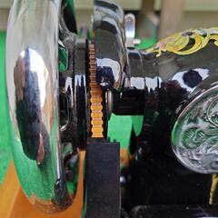 AXE YAMAZAKI アンティークミシンの画像