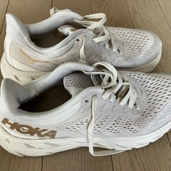 Hokaスニーカー