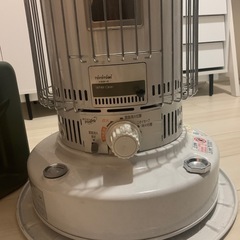 TOYOTOMI ストーブ＋灯油缶の画像