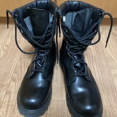 コンバットブーツ