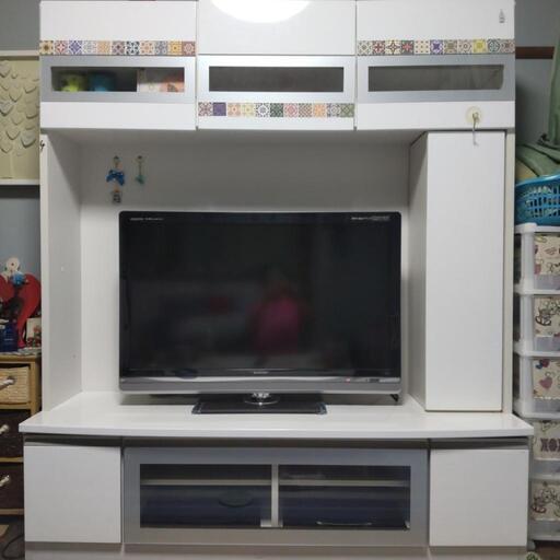 お洒落なホワイトテレビボード（テレビは含まれません）「値段交渉可能」