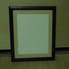 ほとんど使っていない 額 額縁 （33×27㎝ 厚み1.8㎝）お...