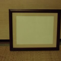 ほとんど使っていない 額 額縁 （33×27㎝ 厚み1.8㎝）お譲りします。＊石川県＊美川より＊期間限定の画像