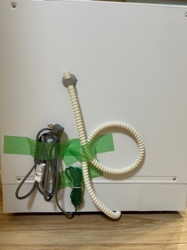 美品 2023年製 Panasonic 食器洗い乾燥機 NP-TH4-W 