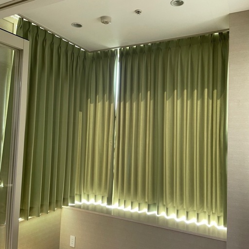 超美品 2年前に購入 U-9303 スミノエ カーテン生地 フルオーダー 318×197 〈2枚〉カーテン