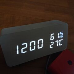 終了／⑪ 時計 置き時計 デジタル時計 温度 湿度 USB