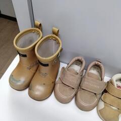子供靴 クリーニング済  即日お取引可 TETEATETE アシックス IFME New Balance

preenの画像