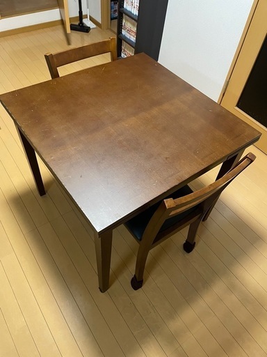 ニトリダイニングテーブル タンスのゲンダイニングチェアセット