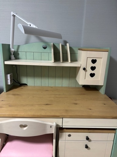 イトーキ　カモミール　デスク　椅子つき