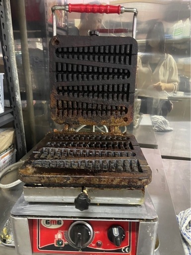 ワッフル焼く機械