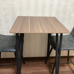 イス2脚と机のセット