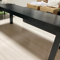 テーブル