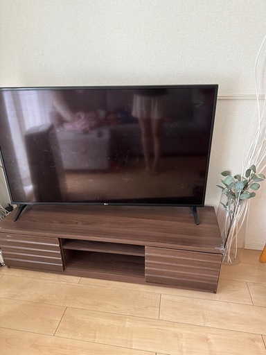 【8/30 引取り希望】　49Vテレビ　　 テレビ台