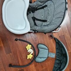 【値下げ】カトージ　バウンサー　テーブル＆ホロ＆トイバーつき