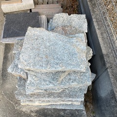 平な石