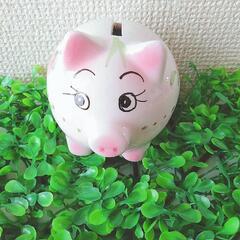 つぶらな瞳が可愛い❤小ぶりな豚さん❤貯金箱の画像