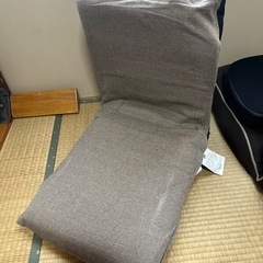 折りたたみ座椅子