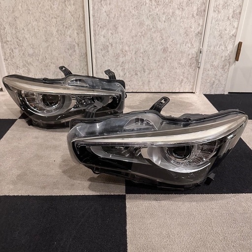 AFS付き　純正 ヘッドライト 左右セット V37 スカイライン 前期 ハイブリッド 日産