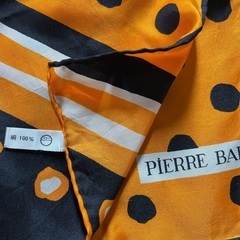 PIERRE BALMANシルク100%スカーフ🍊の画像