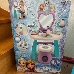 アナと雪の女王　ドレッサー　の画像