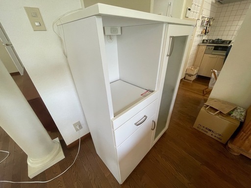 食器棚、炊飯器設置可能