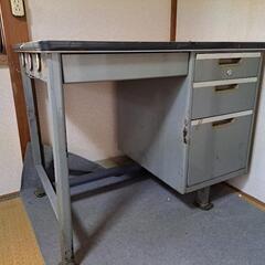 事務机　取り引き様決定の画像