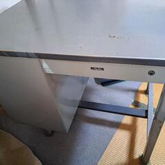 事務机　取り引き様決定の画像