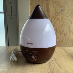 【動作品】アイリスオーヤマ 超音波式加湿器 しずく型 UHM-2...