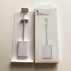 APPLE Lightning  SDカードカメラリーダー MJYT2AM/Aの画像
