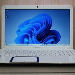 【SSD240GB搭載WIN11Pro64bit 東芝 Dynabook T552/37GW Core-i3/ﾒﾓﾘ6GB/Office365】