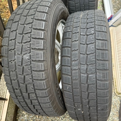最終値下げ！DUNLOP WINTER MAXX スタッドレスタイヤ　195/６５Ｒ15 インチ４本セット