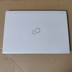 富士通 Lifebook UH75/C3 第8世代 Core i7 8565Uの画像