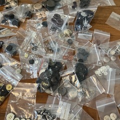 いろいろなボタンまとめ売り　バラ売り不可の画像